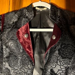 Black blazer with maroon accents